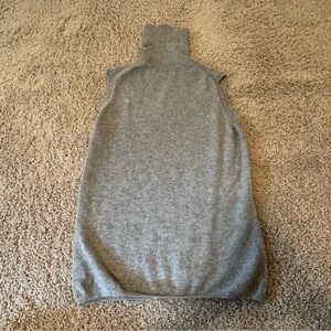 Adrienne Vittadini Cashmere Sleeveless Turtleneck Sweater